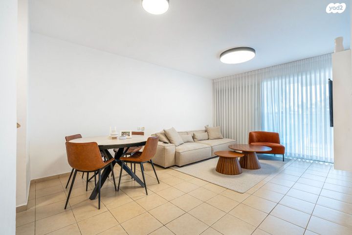 דירה, היובל, אור עקיבא