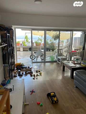 גג/ פנטהאוז, אחד העם, שיכון עובדים, טבריה