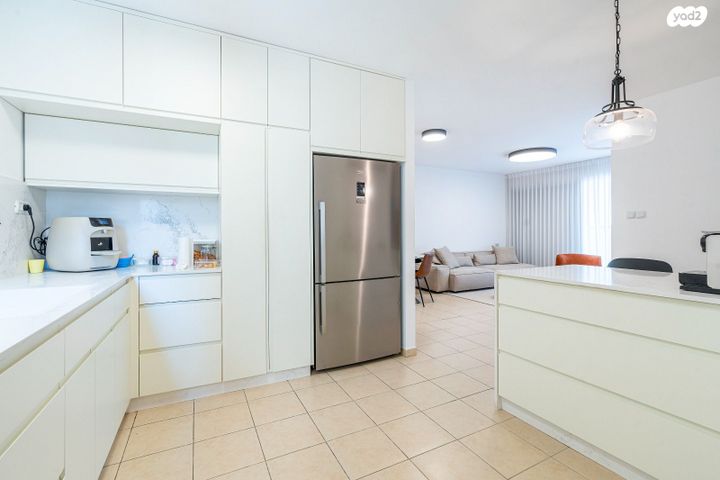 דירה, היובל, אור עקיבא