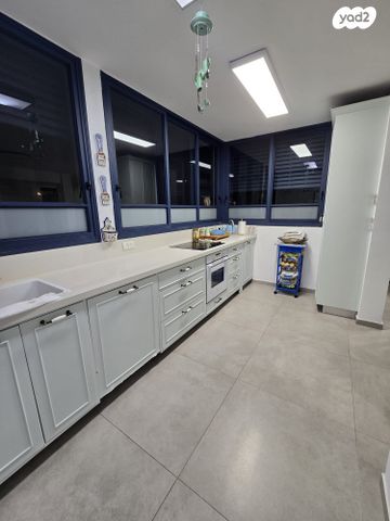 דירת גן, בת ים