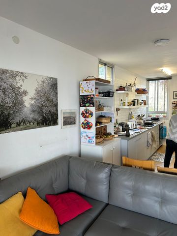 גג/ פנטהאוז, אחד העם, שיכון עובדים, טבריה