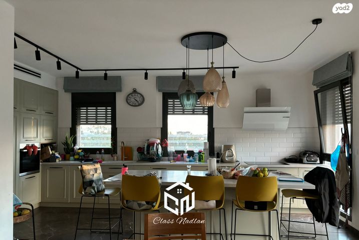 גג/ פנטהאוז, הביל"ויים, אזור הבילויים, רמת גן