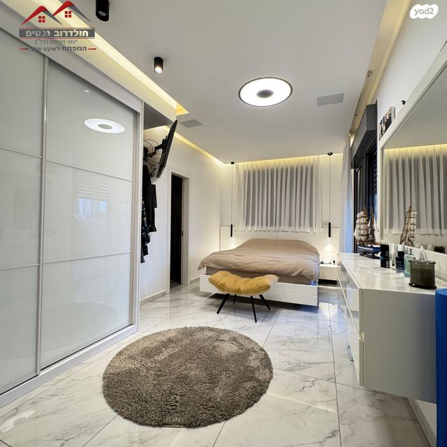 גג/ פנטהאוז, שדרות קק"ל, המחנה הצבאי, קרית מלאכי