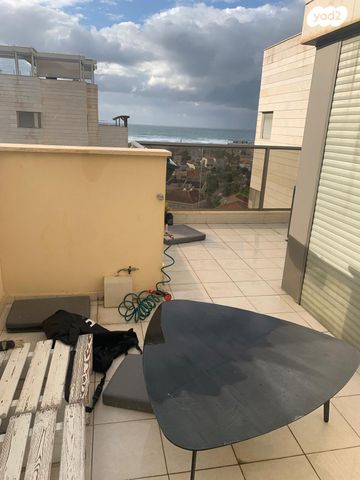 גג/ פנטהאוז, חיל התותחנים, ראשון לציון