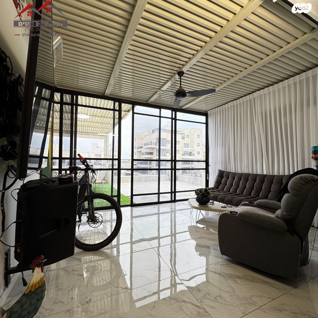 גג/ פנטהאוז, שדרות קק"ל, המחנה הצבאי, קרית מלאכי