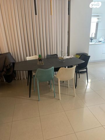 גג/ פנטהאוז, חיל התותחנים, ראשון לציון