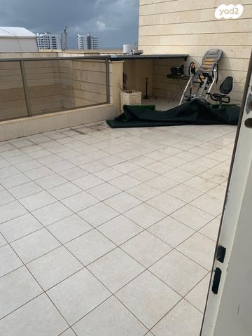 גג/ פנטהאוז, חיל התותחנים, ראשון לציון