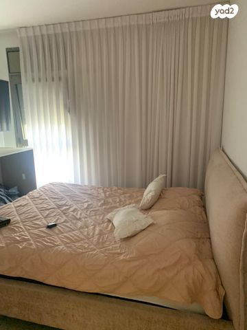 גג/ פנטהאוז, חיל התותחנים, ראשון לציון