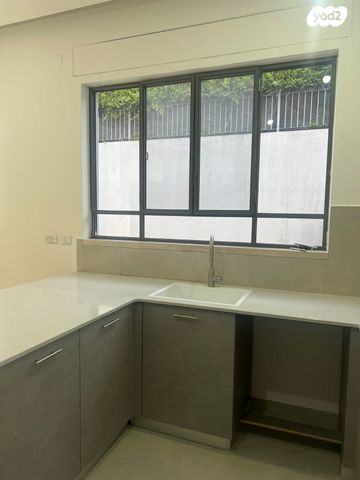 דו משפחתי, קרית טבעון