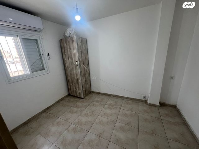 דירה, גיורא יוספטל, באר שבע