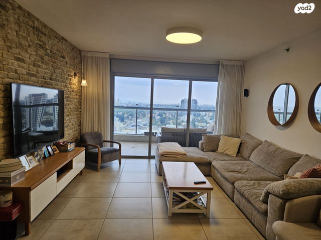 דירה, רמת השרון