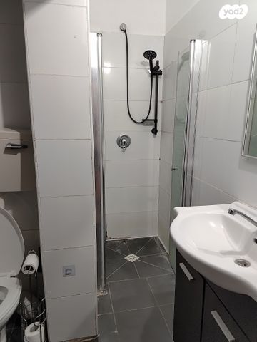 דירה, רוטשילד, רמב"ם, ראשון לציון