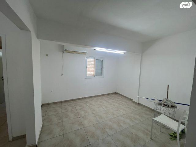 דירה, גיורא יוספטל, באר שבע