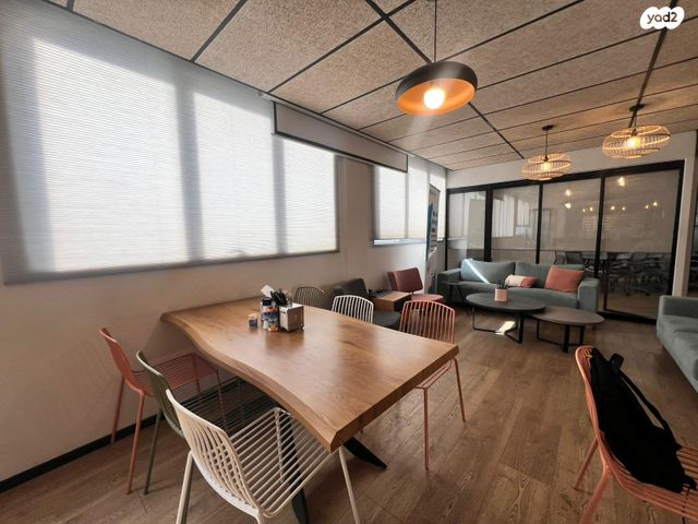 בניין משרדים, תל אביב יפו