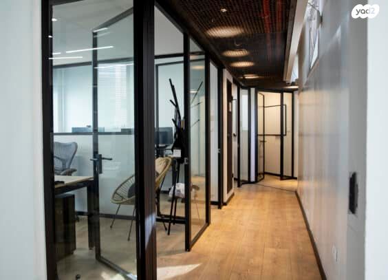 בניין משרדים