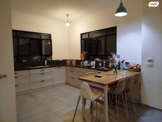 דו משפחתי, הכלנית, נופים, נופים