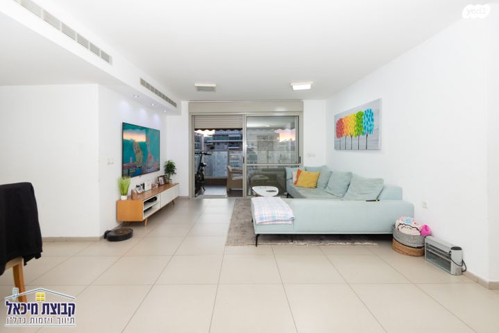 דירה, הרב שלום שבזי 12, רמב"ם, ראש העין