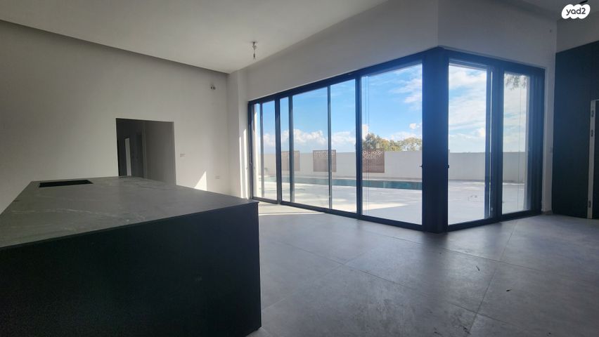 בית פרטי/ קוטג', ראש פינה