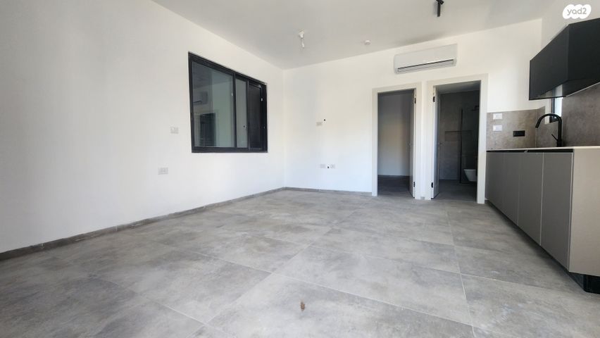 בית פרטי/ קוטג', ראש פינה