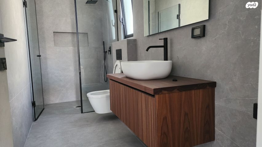 בית פרטי/ קוטג', ראש פינה