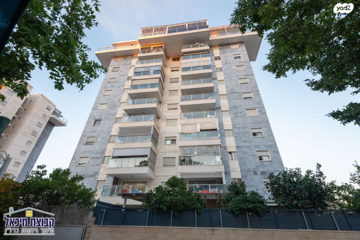 דירה, הרב שלום שבזי 12, רמב"ם, ראש העין