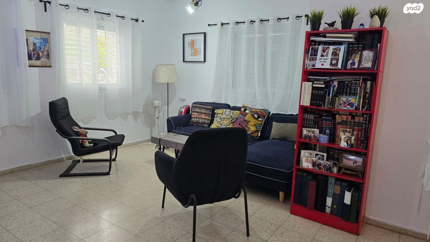 דירת גן, משואה, מודיעין מכבים רעות