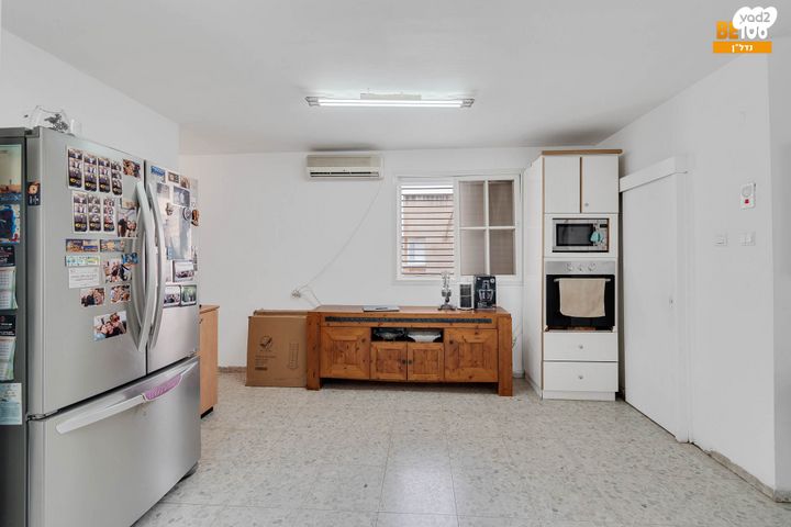 דירה, שיכוני המזרח, ראשון לציון