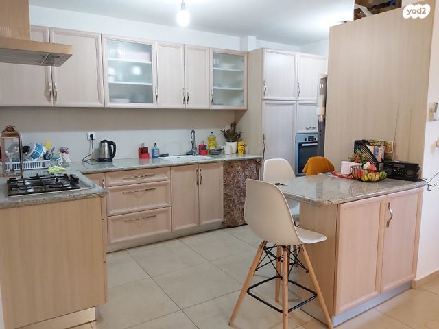 דירה, מצפה אפק, ראש העין