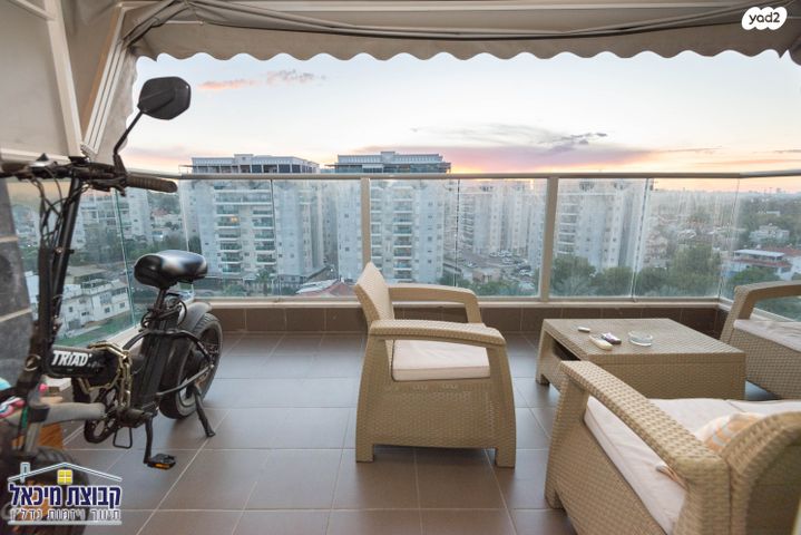 דירה, הרב שלום שבזי 12, רמב"ם, ראש העין