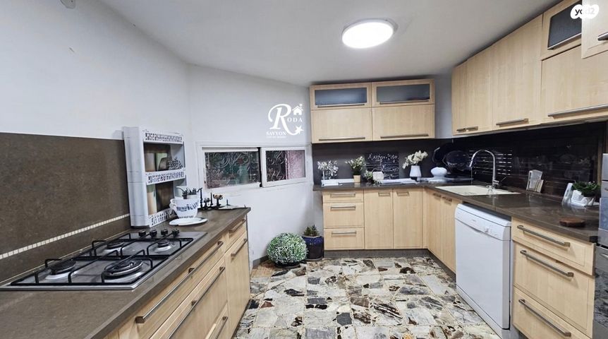 בית פרטי/ קוטג', סביון