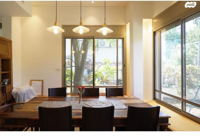 בית פרטי/ קוטג', אומץ