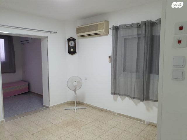 דוד רזיאל 23