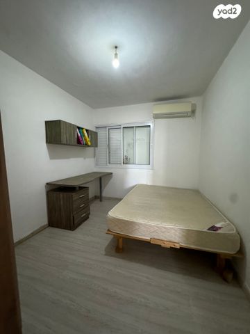 דירה, יצחק רגר 166, שכונה ד', באר שבע