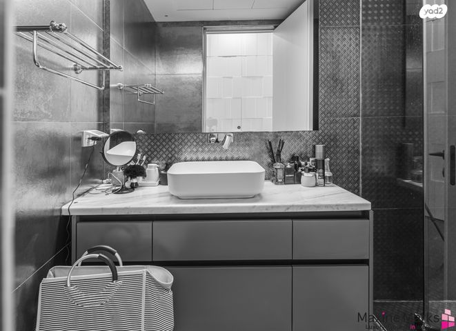 גג/ פנטהאוז, עוזי חיטמן, עיר ימים, נתניה