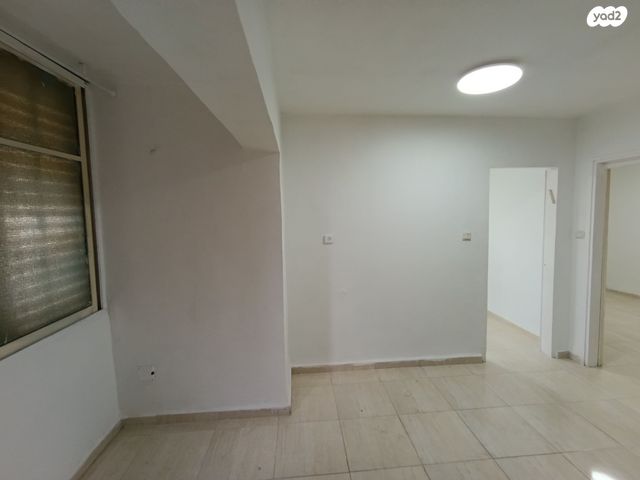 דירה, הרב קוק 128, שכונה ותיקה - מרכז העיר, מעלות תרשיחא