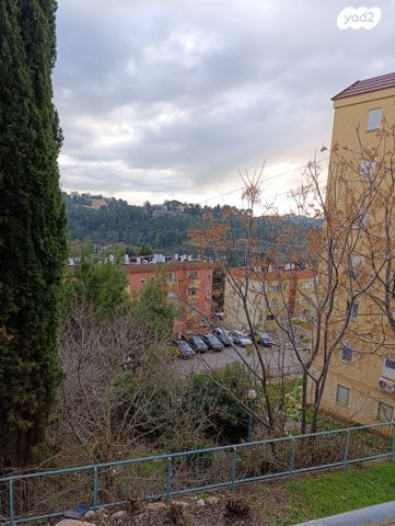 דירה, הרב קוק 128, שכונה ותיקה - מרכז העיר, מעלות תרשיחא