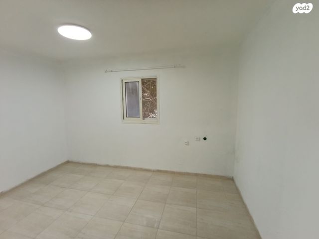 דירה, הרב קוק 128, שכונה ותיקה - מרכז העיר, מעלות תרשיחא