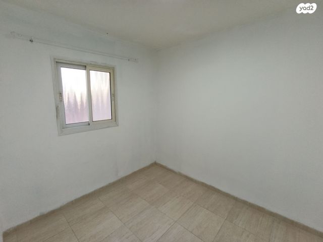 דירה, הרב קוק 128, שכונה ותיקה - מרכז העיר, מעלות תרשיחא