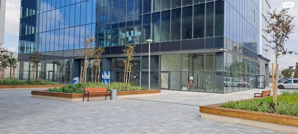 חנויות/ שטח מסחרי, הוד השרון