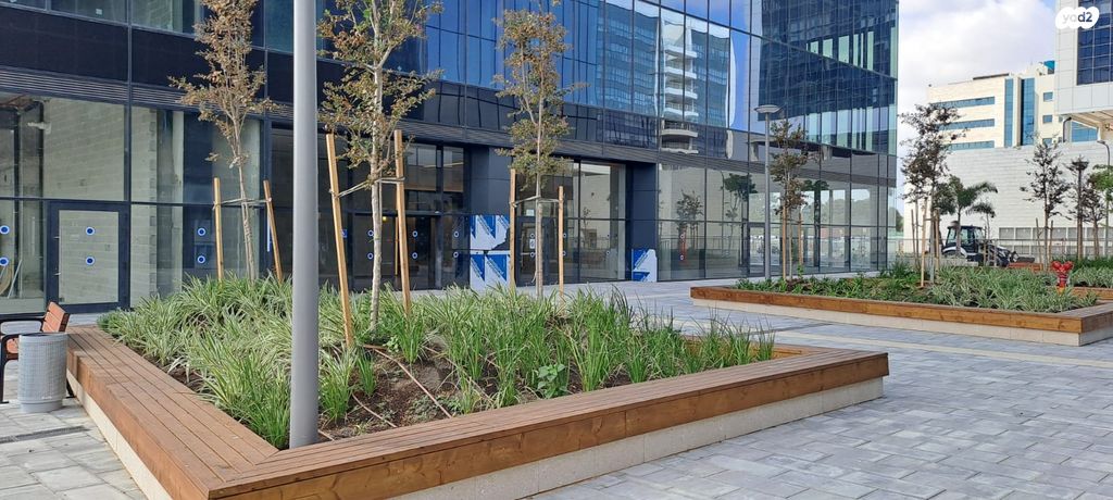 חנויות/ שטח מסחרי, הוד השרון