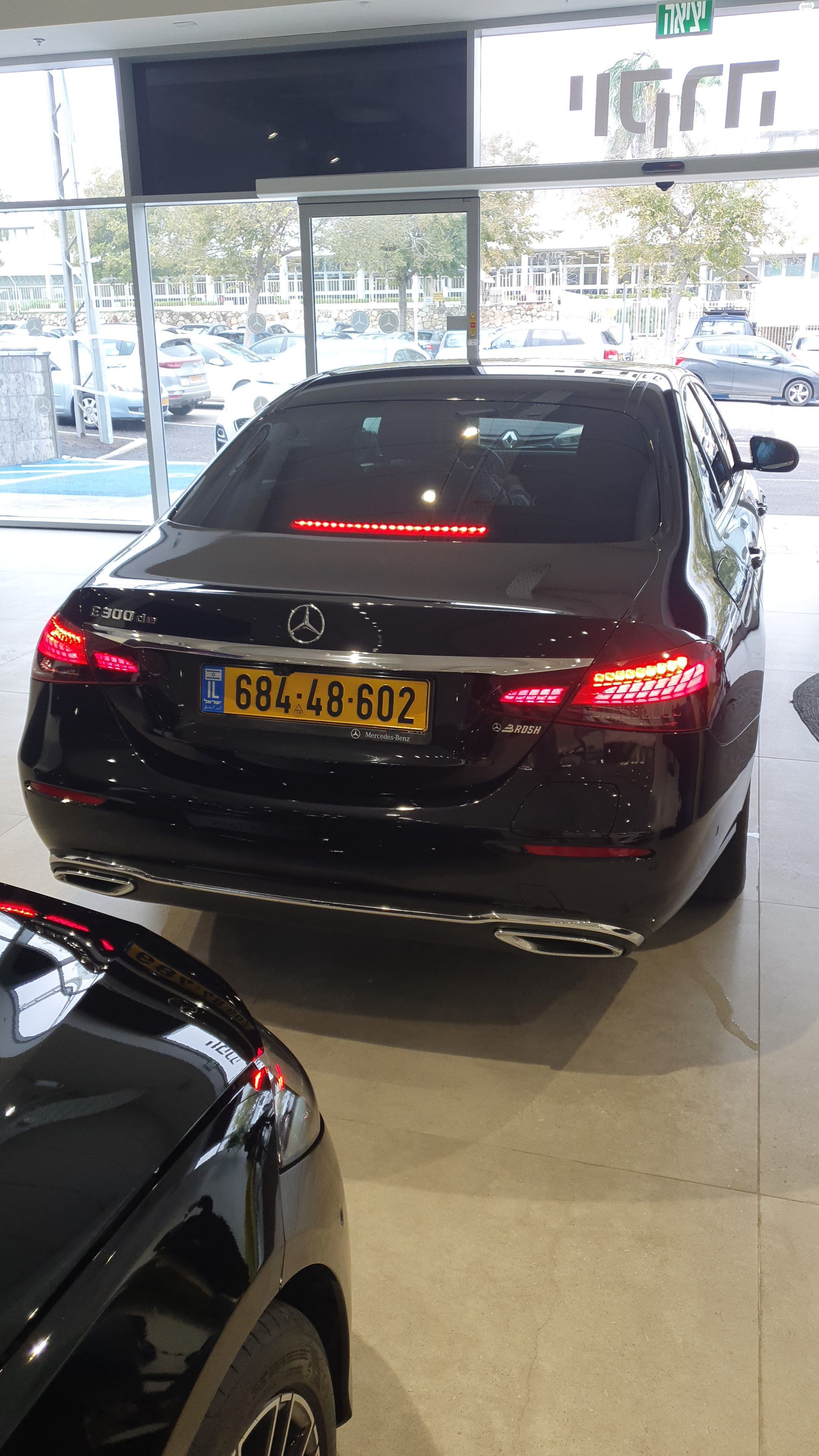מודעת רכב מרצדס-בנץ E-class