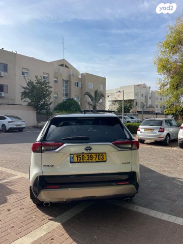 טויוטה RAV4