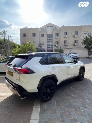 טויוטה RAV4