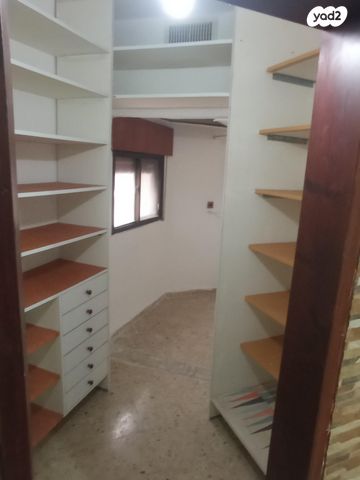 בית פרטי/ קוטג', הרצל 9, עיר, מרכז העיר, נהריה