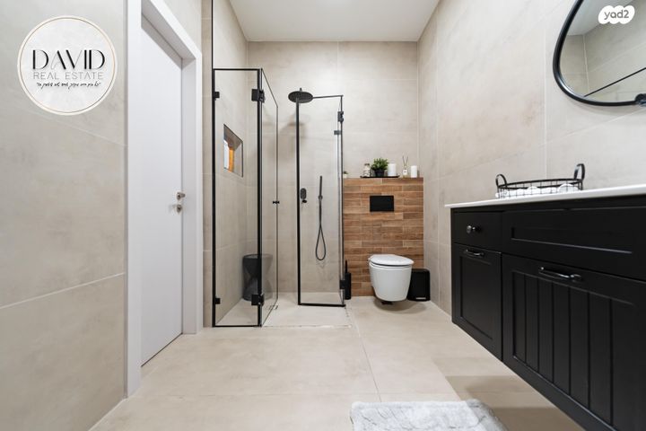 דו משפחתי, הזכוכית 20, בית אליעזר, חדרה