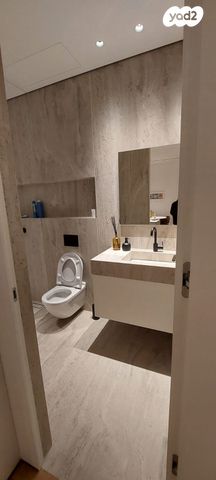 דירה, ליאונרדו דה וינצ'י, גני שרונה, קרית הממשלה, תל אביב יפו