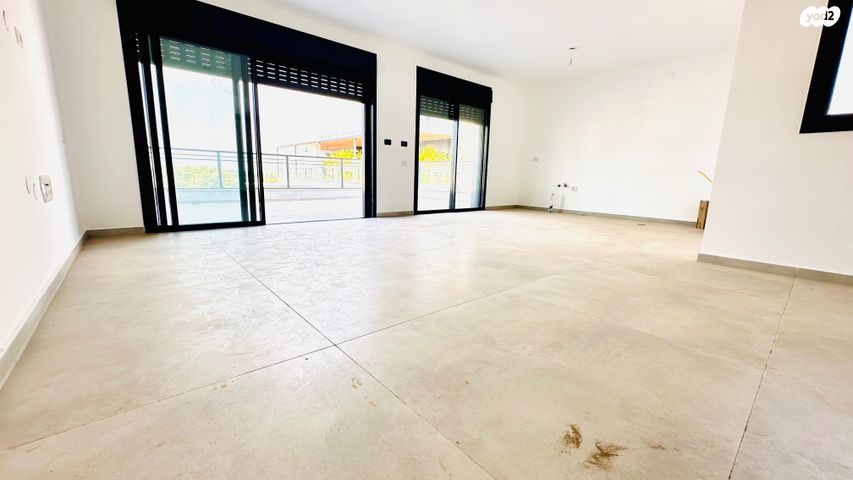 גג/ פנטהאוז, דבורה עומר, נאות שדה, רעננה