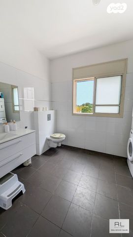 דו משפחתי, נחלים, עתלית