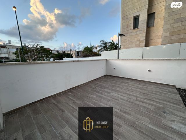 דירת גן, אסירי ציון 7, קרית שלום, תל אביב יפו