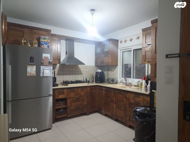 דו משפחתי, גינוסר 24, בתרא, קצרין